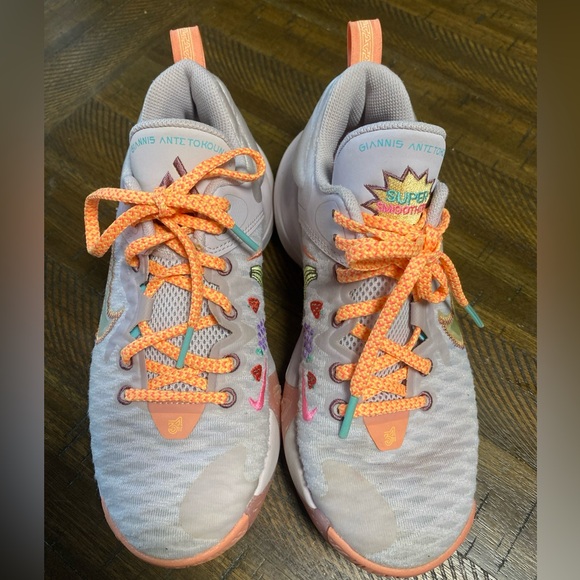 Size 4.5 (GS) - Nike Giannis Immortality Low Force Field - DM7609-500 - Picture 3 of 16